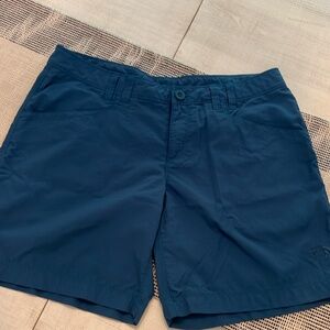 North Face Women’s shorts dark teal size 8